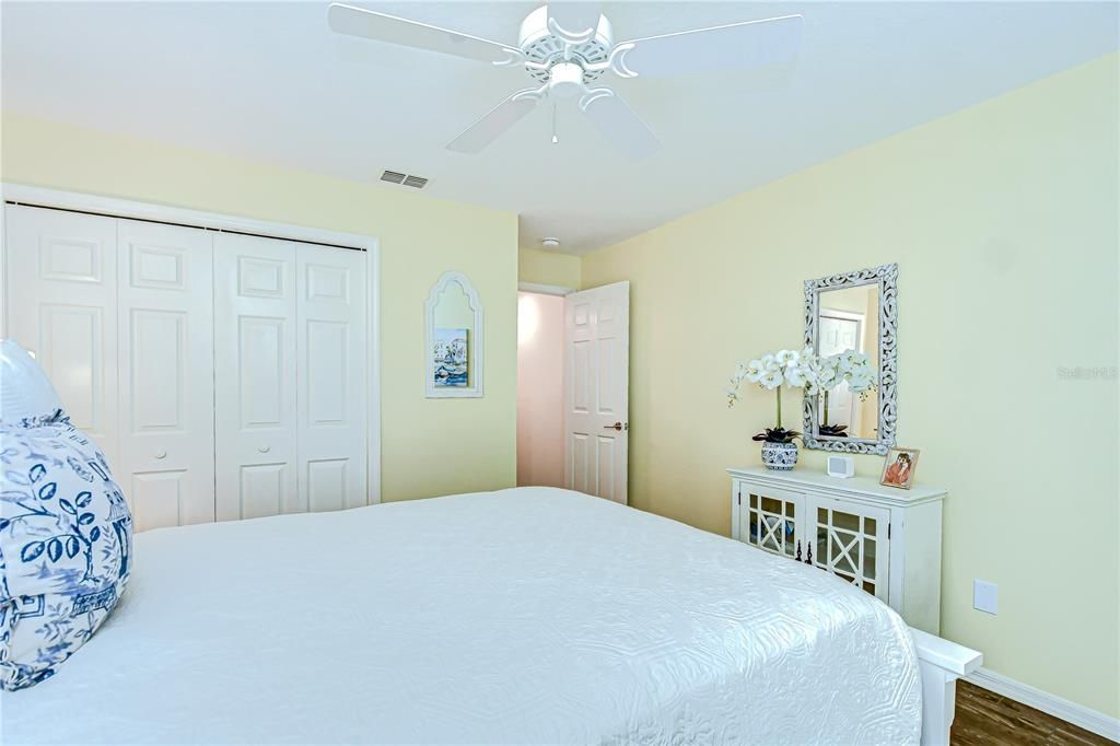 Active With Contract: $490,000 (3 beds, 2 baths, 1634 Square Feet)