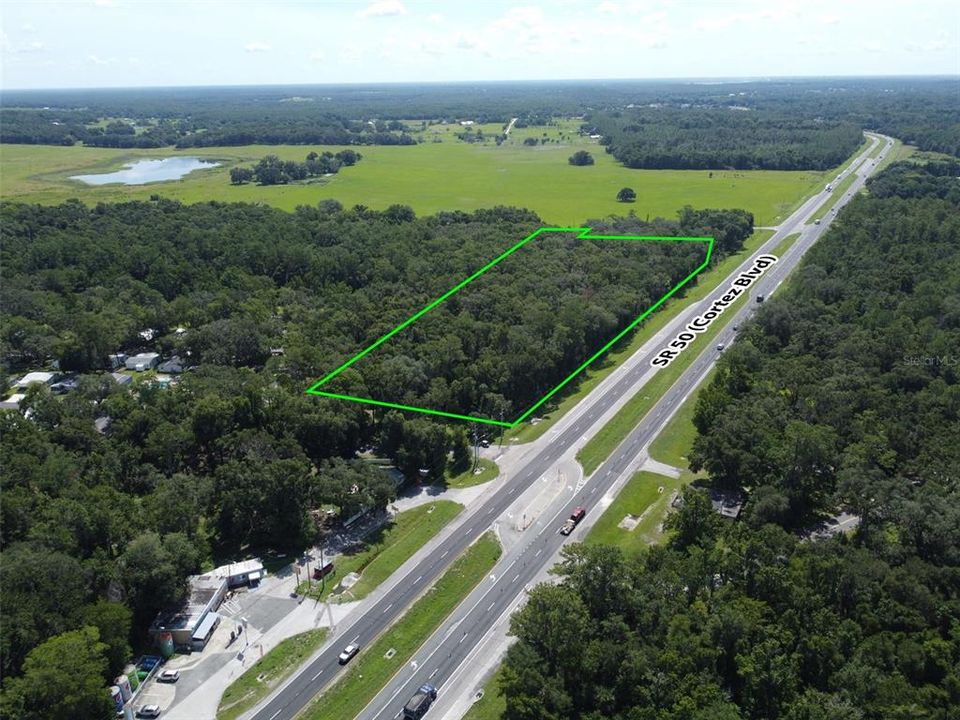 На продажу: $995,000 (11.90 acres)