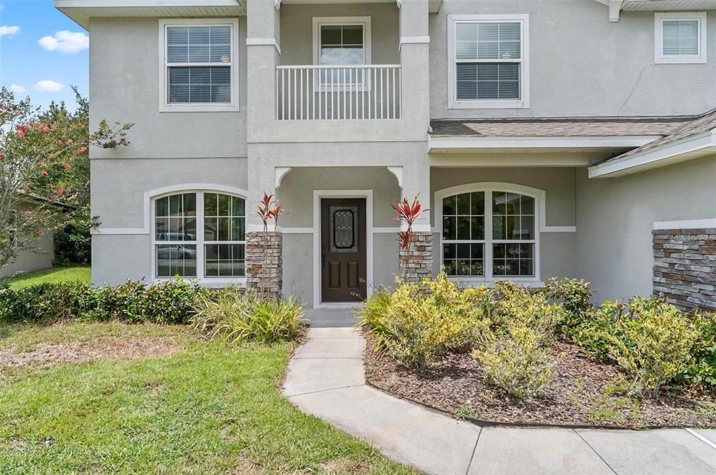 Active With Contract: $550,000 (5 beds, 3 baths, 3204 Square Feet)