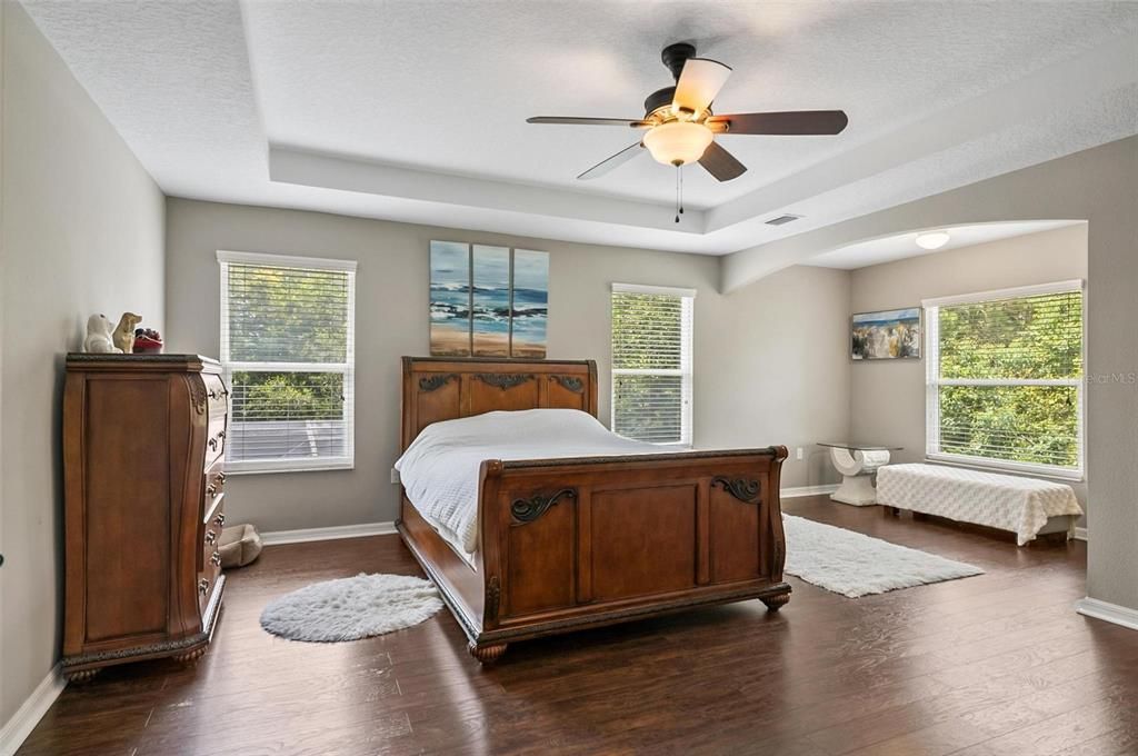 Active With Contract: $550,000 (5 beds, 3 baths, 3204 Square Feet)