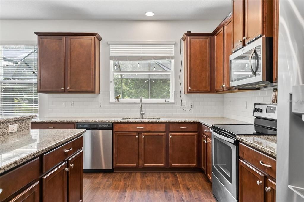 Active With Contract: $550,000 (5 beds, 3 baths, 3204 Square Feet)