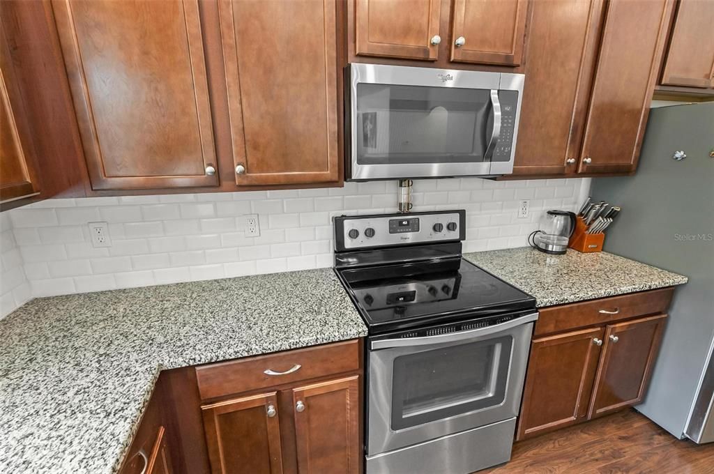 Active With Contract: $550,000 (5 beds, 3 baths, 3204 Square Feet)