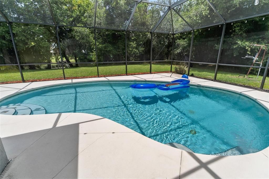 Active With Contract: $550,000 (5 beds, 3 baths, 3204 Square Feet)