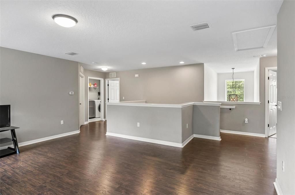 Active With Contract: $550,000 (5 beds, 3 baths, 3204 Square Feet)