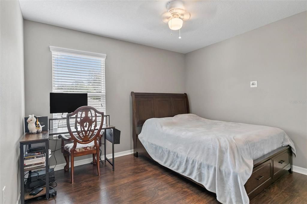 Active With Contract: $550,000 (5 beds, 3 baths, 3204 Square Feet)