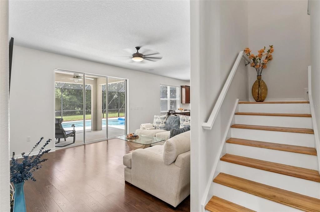 Active With Contract: $550,000 (5 beds, 3 baths, 3204 Square Feet)