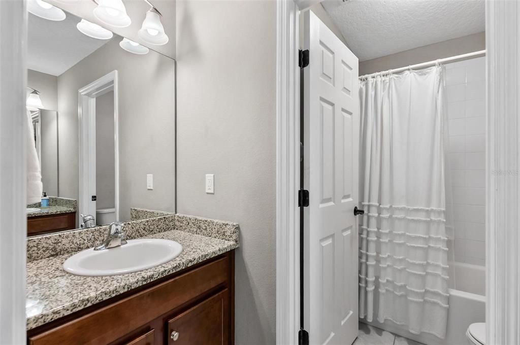 Active With Contract: $550,000 (5 beds, 3 baths, 3204 Square Feet)