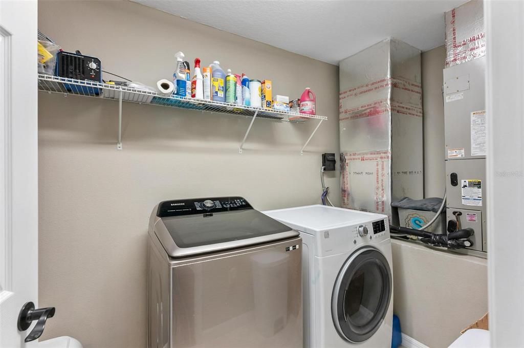 Active With Contract: $550,000 (5 beds, 3 baths, 3204 Square Feet)