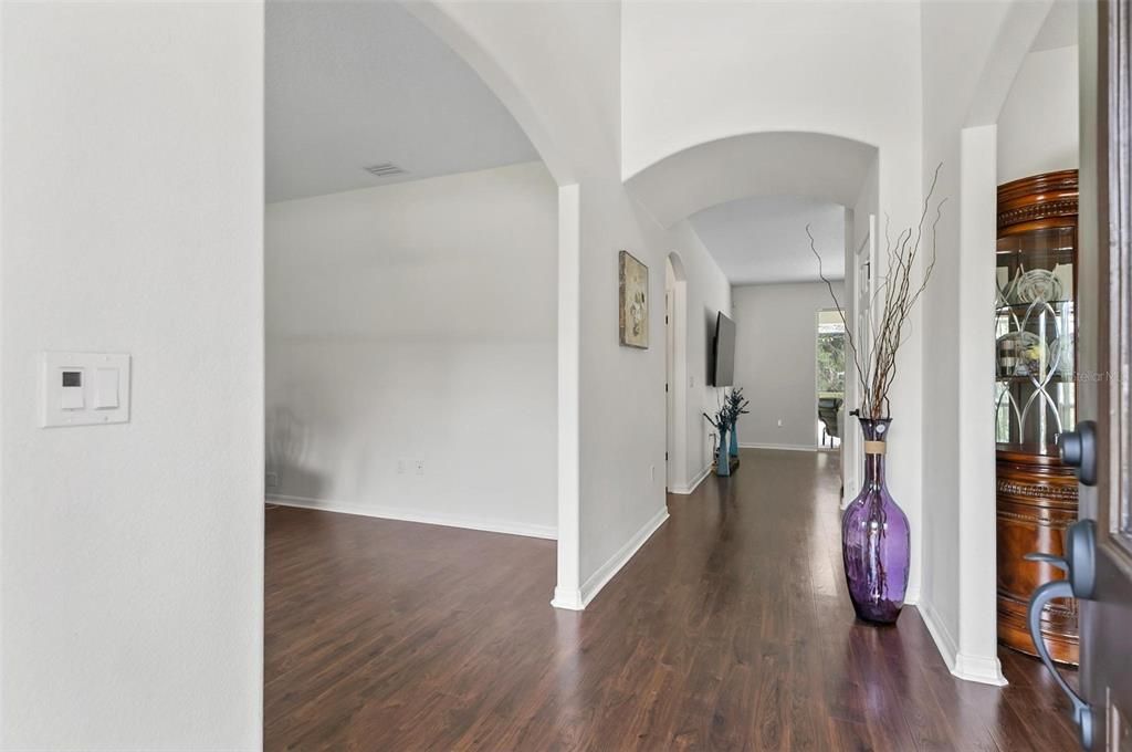 Active With Contract: $550,000 (5 beds, 3 baths, 3204 Square Feet)