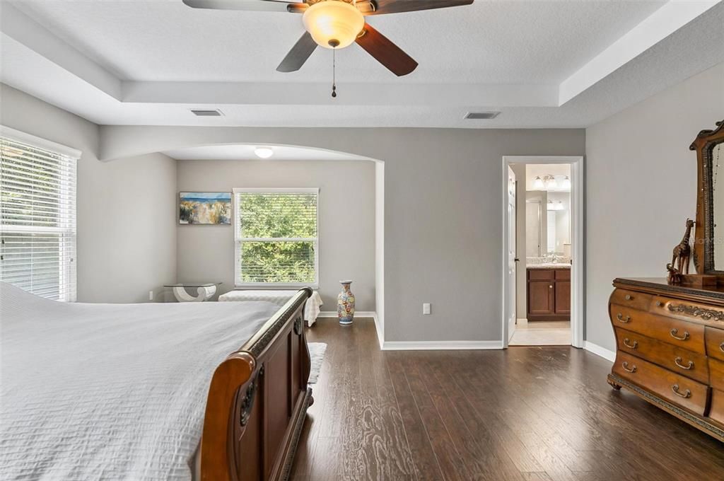 Active With Contract: $550,000 (5 beds, 3 baths, 3204 Square Feet)