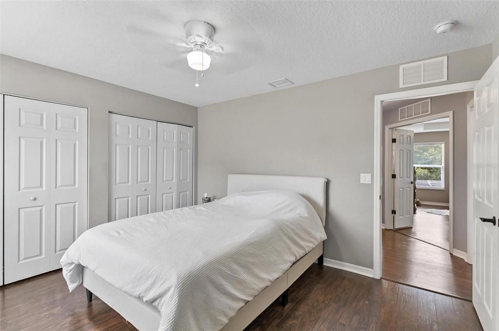 Active With Contract: $550,000 (5 beds, 3 baths, 3204 Square Feet)