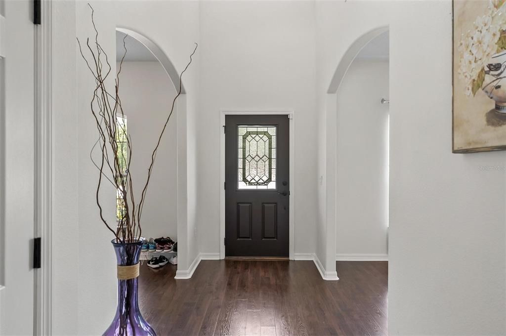 Active With Contract: $550,000 (5 beds, 3 baths, 3204 Square Feet)