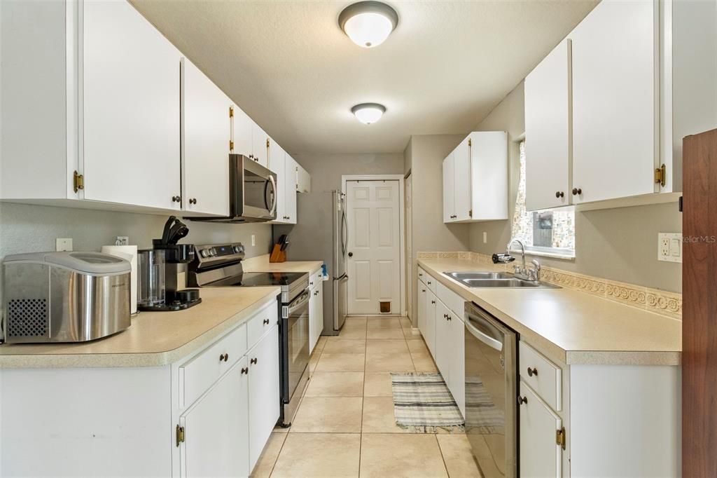 En Venta: $230,000 (3 camas, 2 baños, 1247 Pies cuadrados)