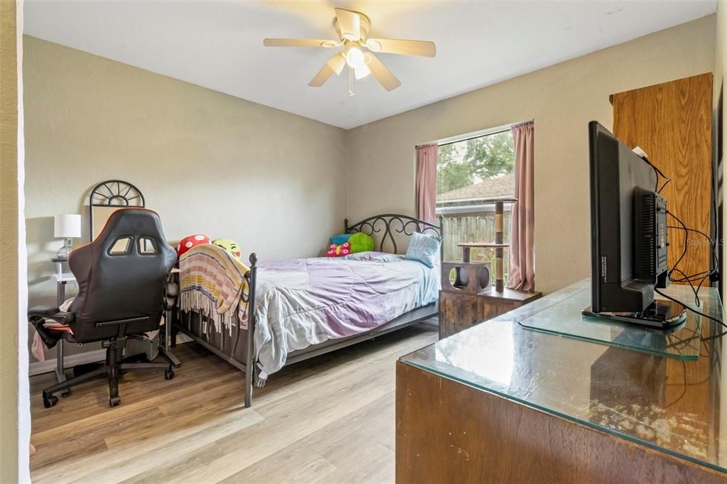 En Venta: $230,000 (3 camas, 2 baños, 1247 Pies cuadrados)