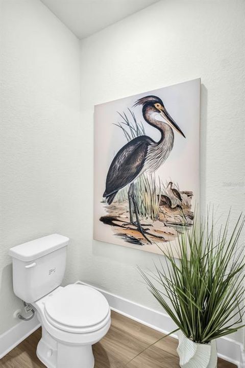 合同活跃: $404,900 (4 贝兹, 2 浴室, 2038 平方英尺)