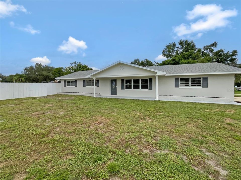 Под контрактом: $295,000 (3 спален, 2 ванн, 1680 Квадратных фут)