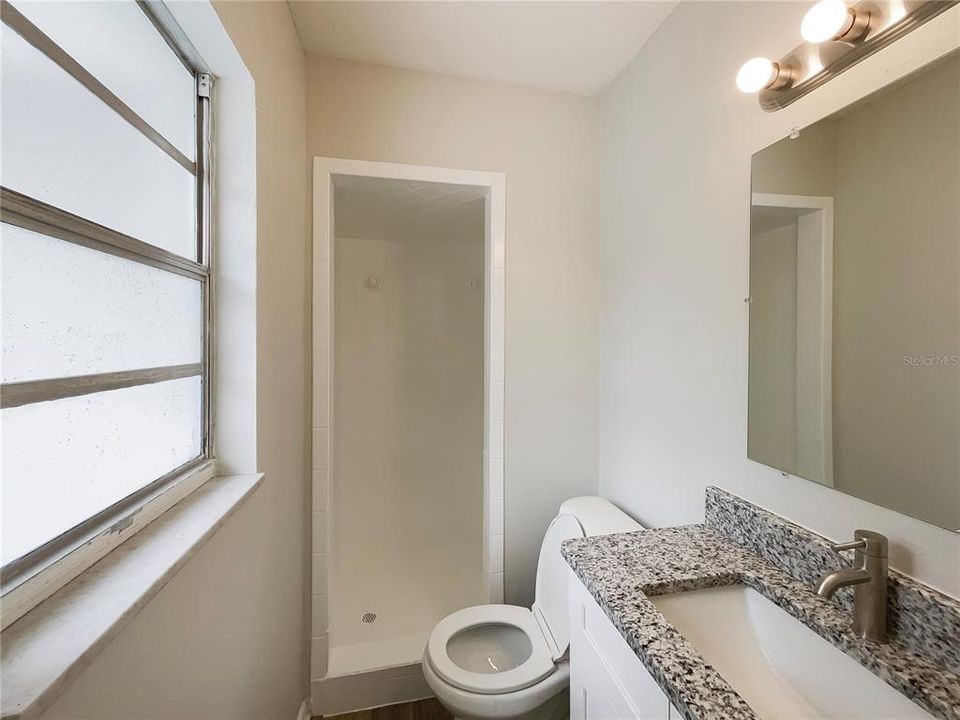 Под контрактом: $295,000 (3 спален, 2 ванн, 1680 Квадратных фут)