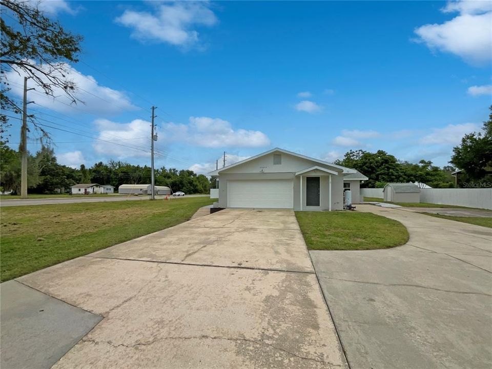 Под контрактом: $295,000 (3 спален, 2 ванн, 1680 Квадратных фут)