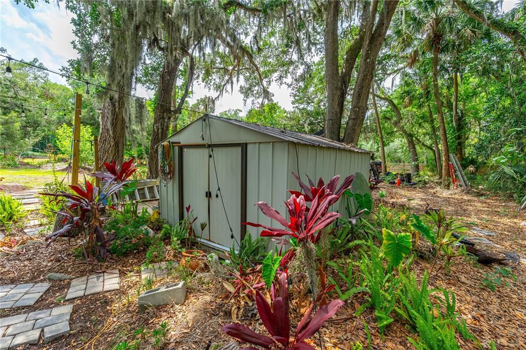 合同活跃: $250,000 (1.45 acres)