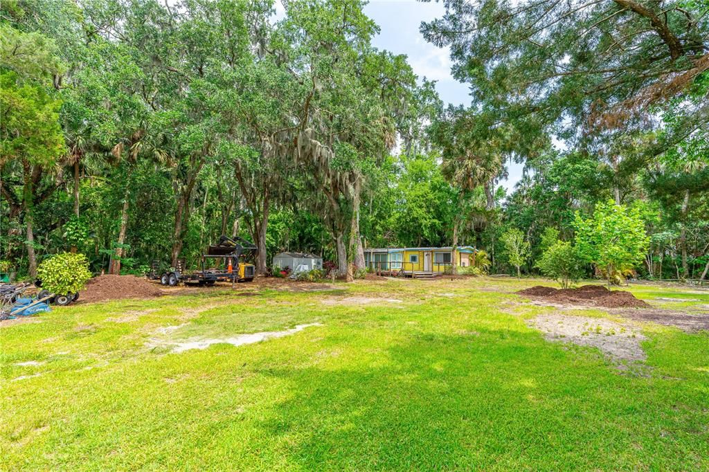 合同活跃: $250,000 (1.45 acres)