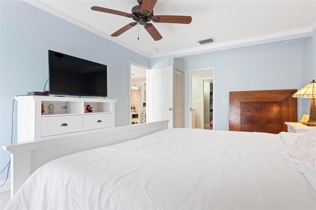 合同活跃: $240,000 (3 贝兹, 2 浴室, 1487 平方英尺)