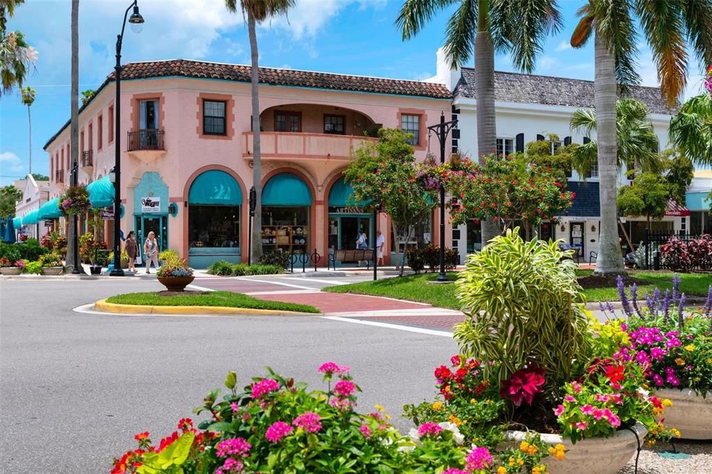 合同活跃: $240,000 (3 贝兹, 2 浴室, 1487 平方英尺)