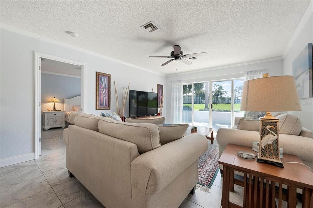 合同活跃: $240,000 (3 贝兹, 2 浴室, 1487 平方英尺)