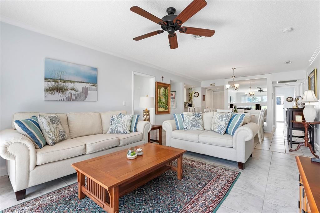 合同活跃: $240,000 (3 贝兹, 2 浴室, 1487 平方英尺)