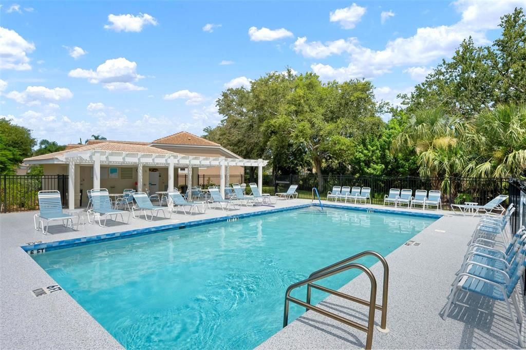 合同活跃: $240,000 (3 贝兹, 2 浴室, 1487 平方英尺)