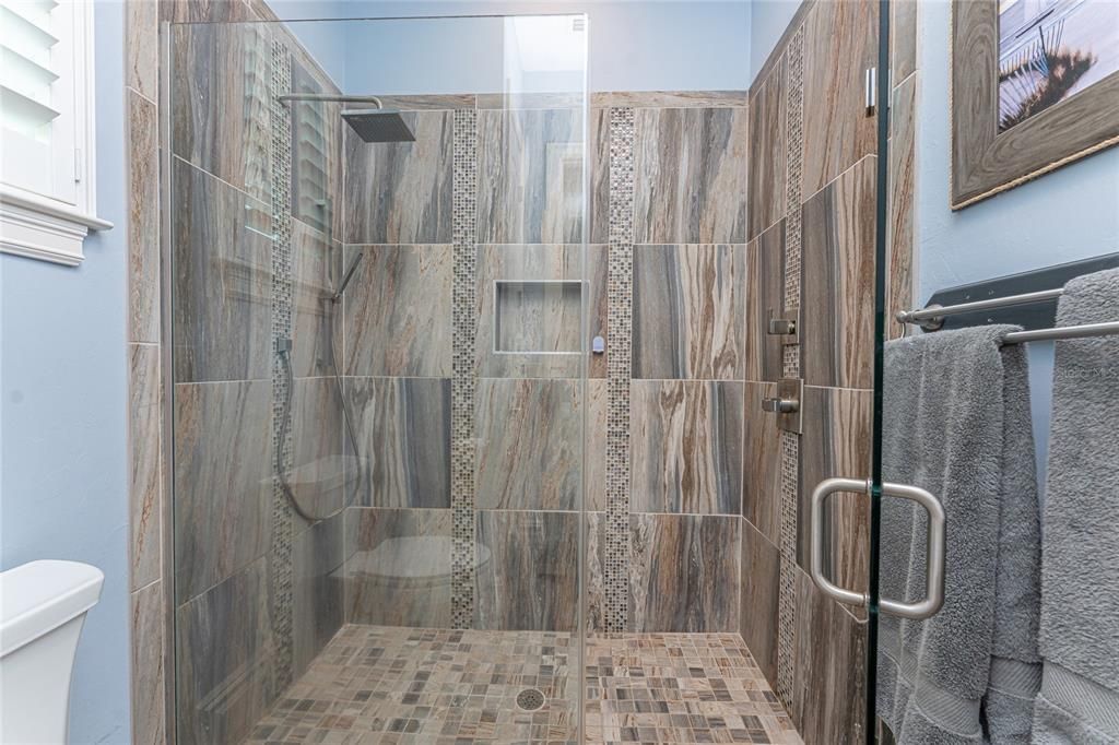 En Venta: $1,199,999 (3 camas, 2 baños, 3142 Pies cuadrados)