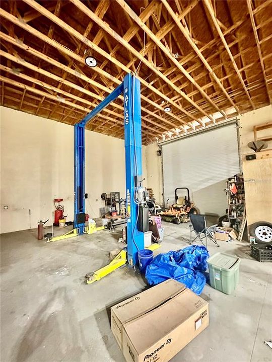 En Venta: $1,199,999 (3 camas, 2 baños, 3142 Pies cuadrados)