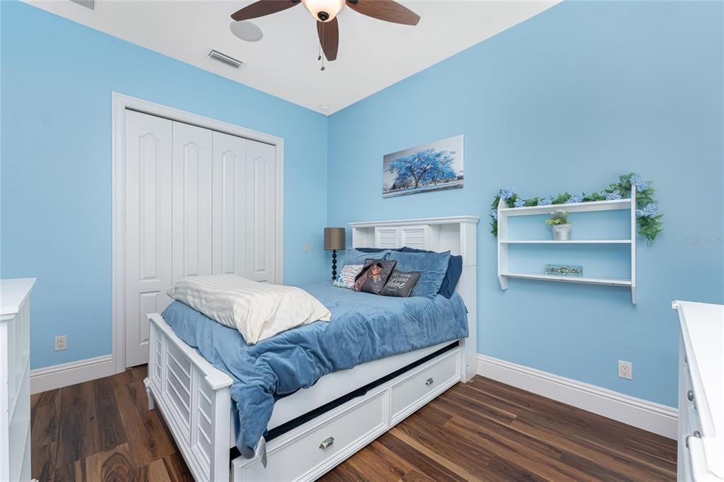 En Venta: $1,199,999 (3 camas, 2 baños, 3142 Pies cuadrados)