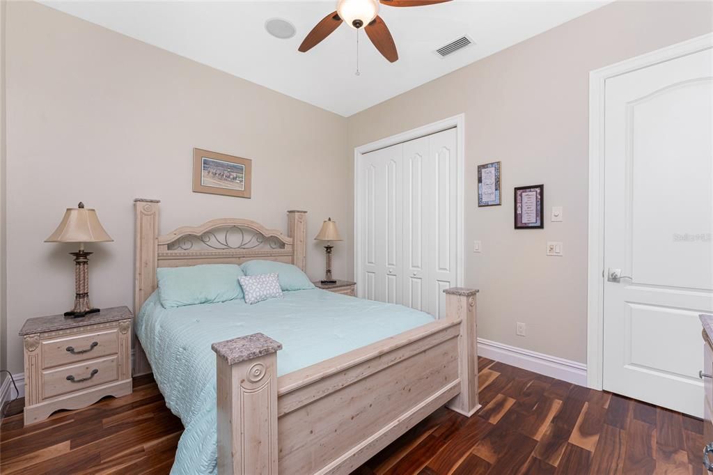 En Venta: $1,199,999 (3 camas, 2 baños, 3142 Pies cuadrados)