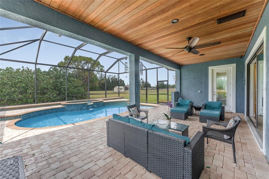 En Venta: $1,199,999 (3 camas, 2 baños, 3142 Pies cuadrados)