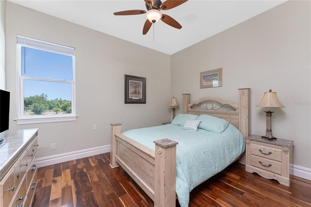 En Venta: $1,199,999 (3 camas, 2 baños, 3142 Pies cuadrados)