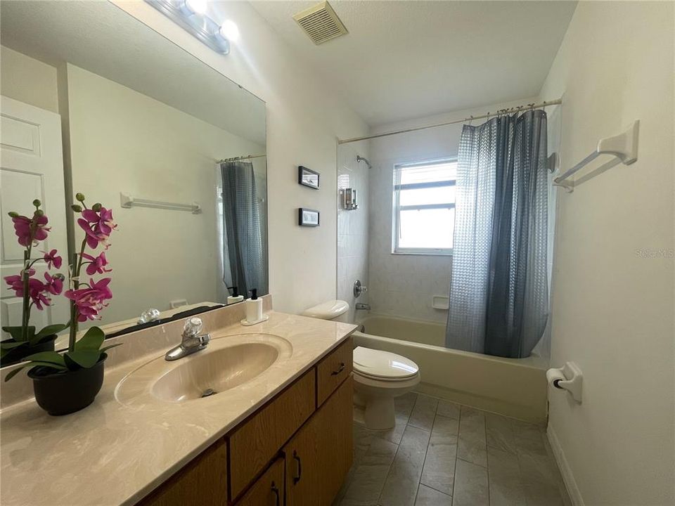 出租: $2,395 (3 贝兹, 2 浴室, 2250 平方英尺)