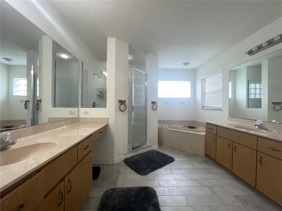 出租: $2,395 (3 贝兹, 2 浴室, 2250 平方英尺)