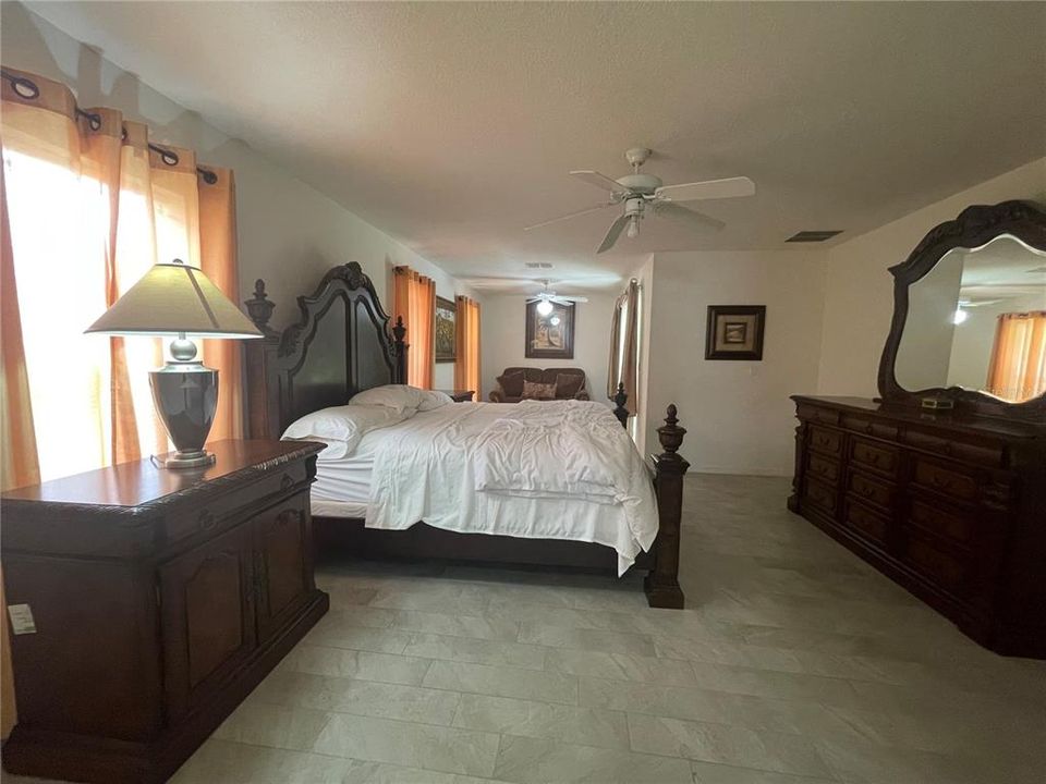 出租: $2,395 (3 贝兹, 2 浴室, 2250 平方英尺)