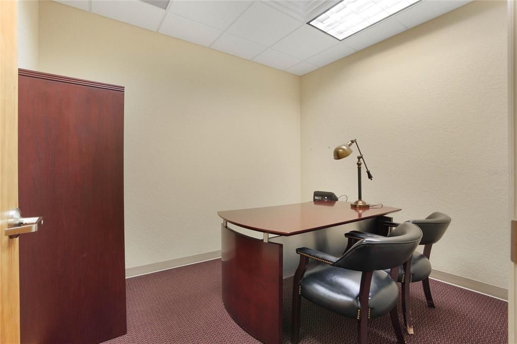 На продажу: $399,500 (0 спален, 0 ванн, 1750 Квадратных фут)