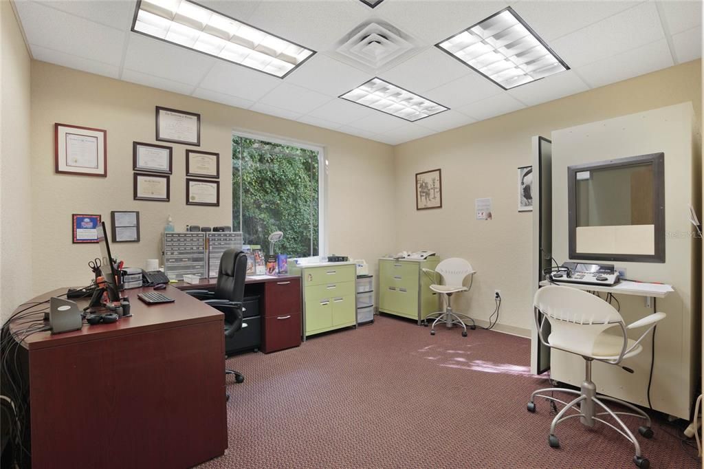 На продажу: $399,500 (0 спален, 0 ванн, 1750 Квадратных фут)