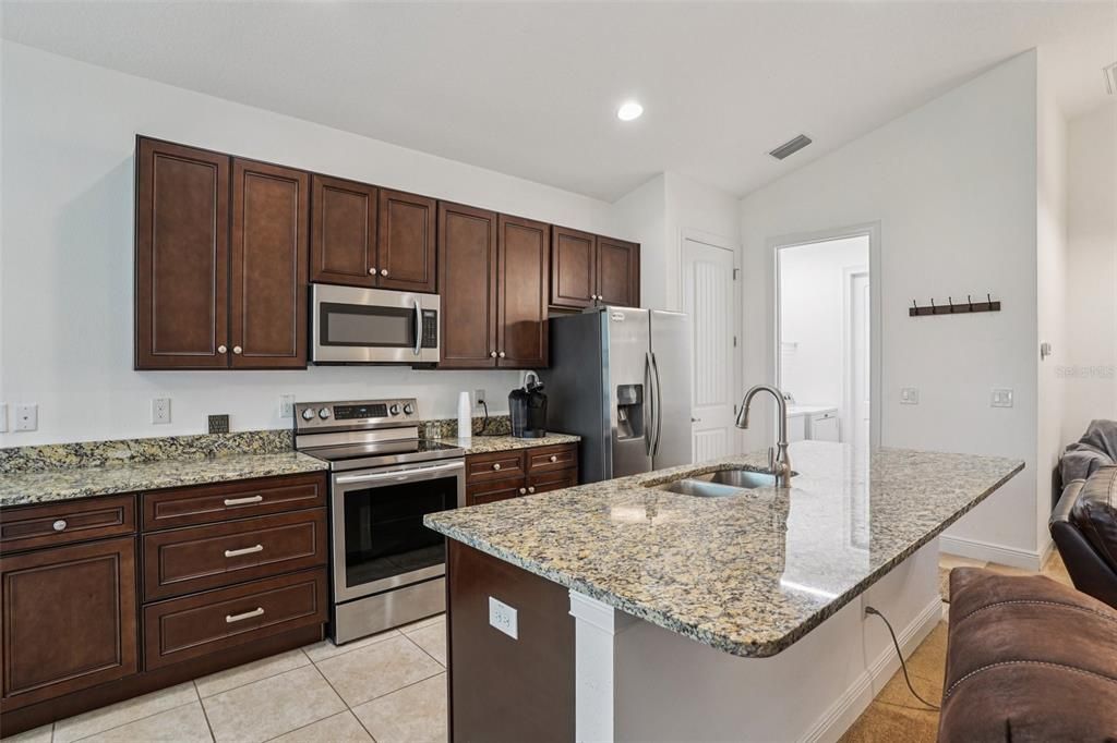 For Sale: $390,000 (3 beds, 2 baths, 1651 Square Feet)