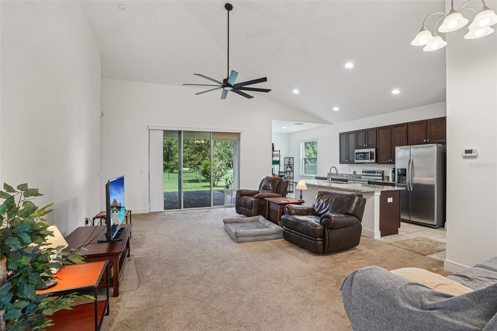 For Sale: $390,000 (3 beds, 2 baths, 1651 Square Feet)