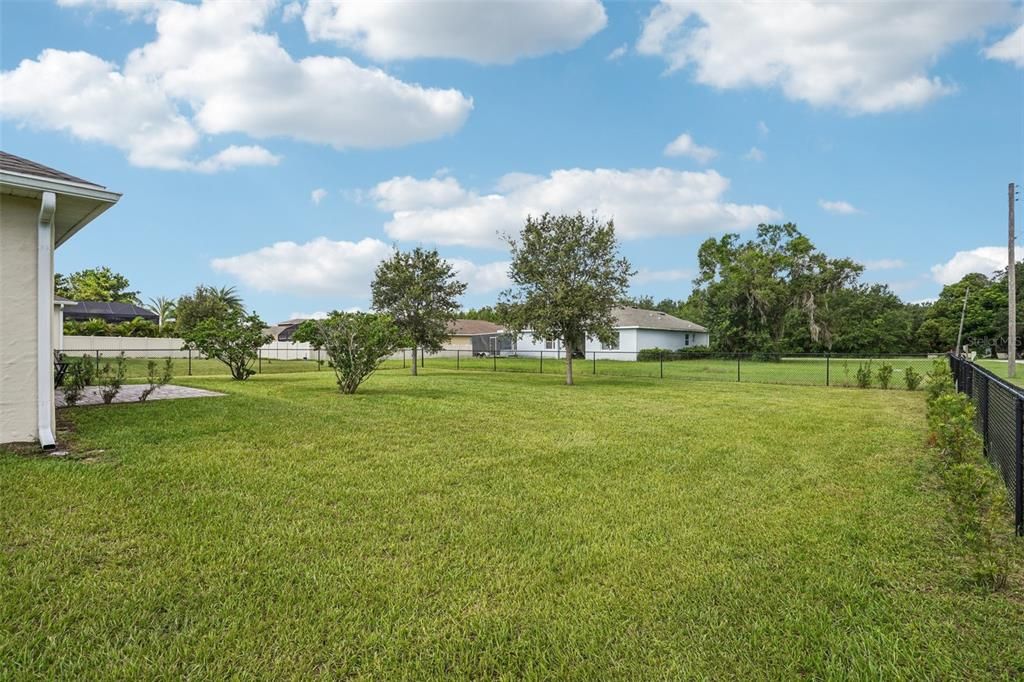 For Sale: $390,000 (3 beds, 2 baths, 1651 Square Feet)