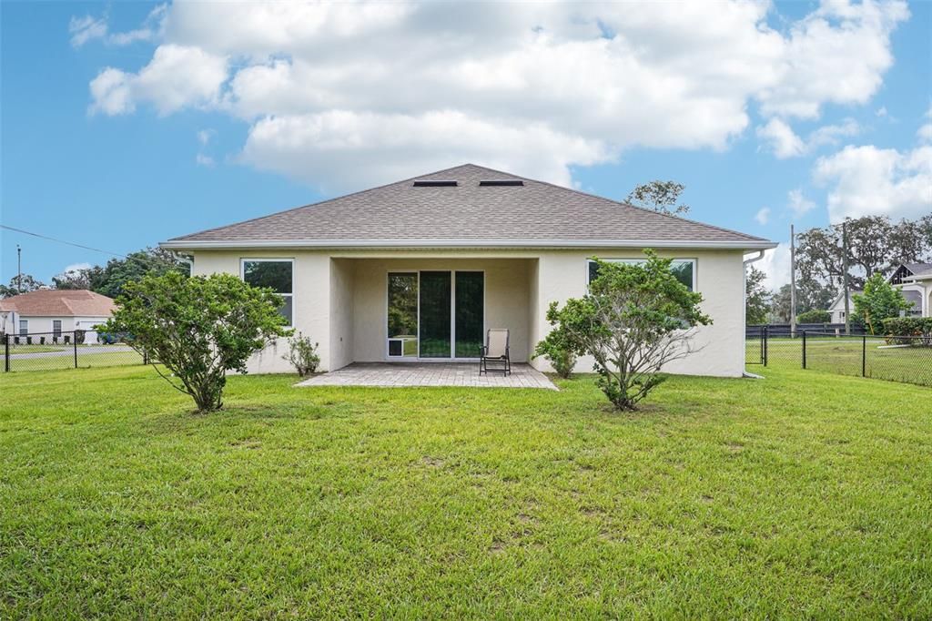 For Sale: $390,000 (3 beds, 2 baths, 1651 Square Feet)