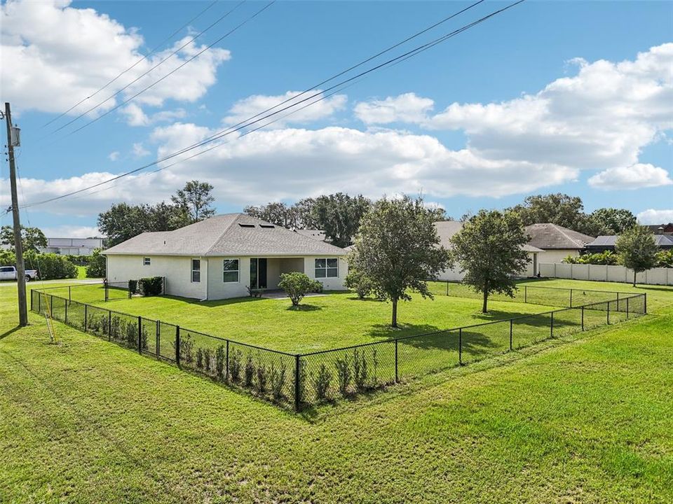 For Sale: $390,000 (3 beds, 2 baths, 1651 Square Feet)
