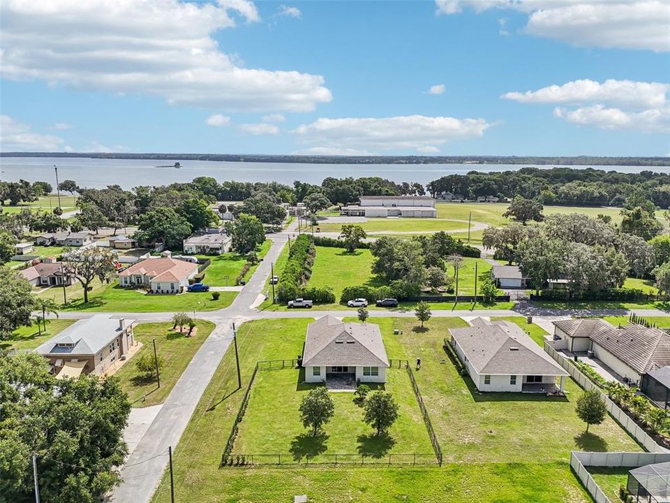 For Sale: $390,000 (3 beds, 2 baths, 1651 Square Feet)