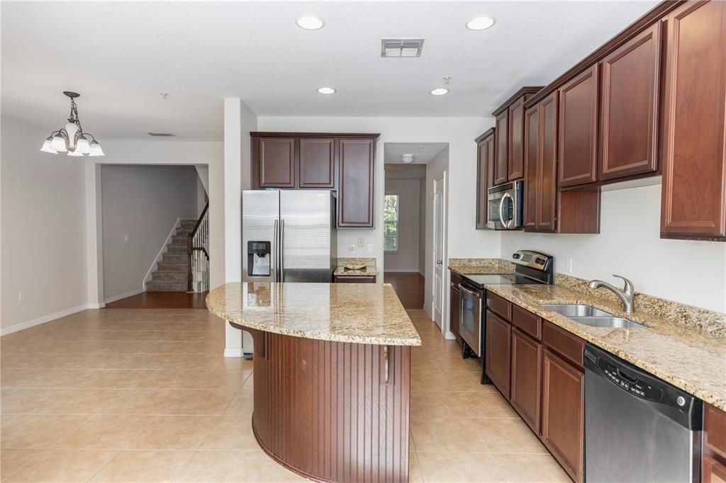 待售: $650,000 (3 贝兹, 3 浴室, 2064 平方英尺)