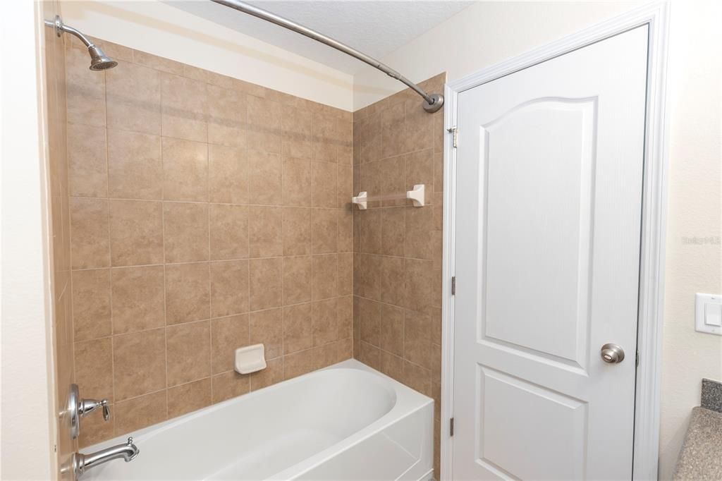 待售: $650,000 (3 贝兹, 3 浴室, 2064 平方英尺)