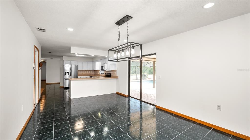 Active With Contract: $475,000 (3 beds, 2 baths, 1654 Square Feet)