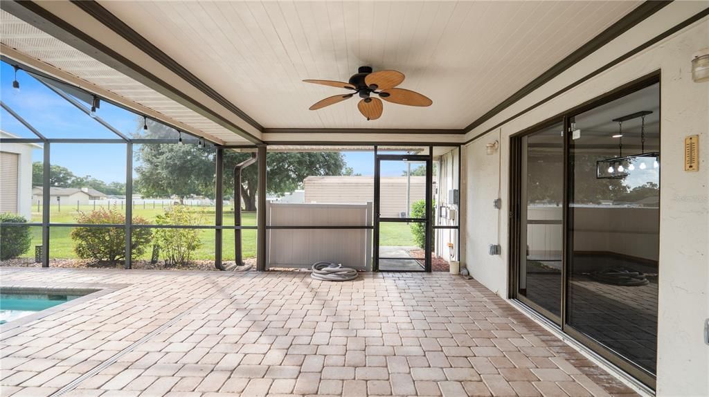 Active With Contract: $475,000 (3 beds, 2 baths, 1654 Square Feet)